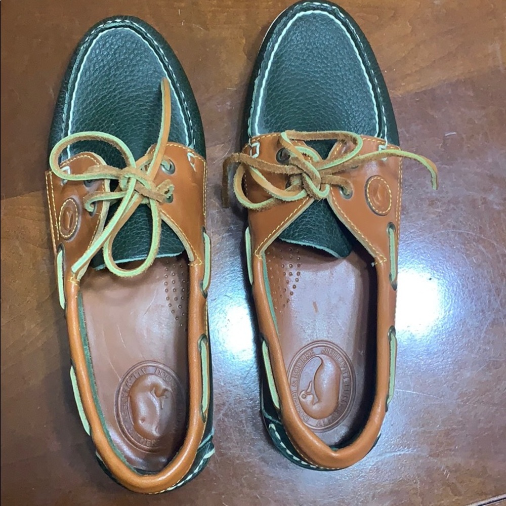 Dooney & Bourke Hunter Green/Tan Leather Loafer